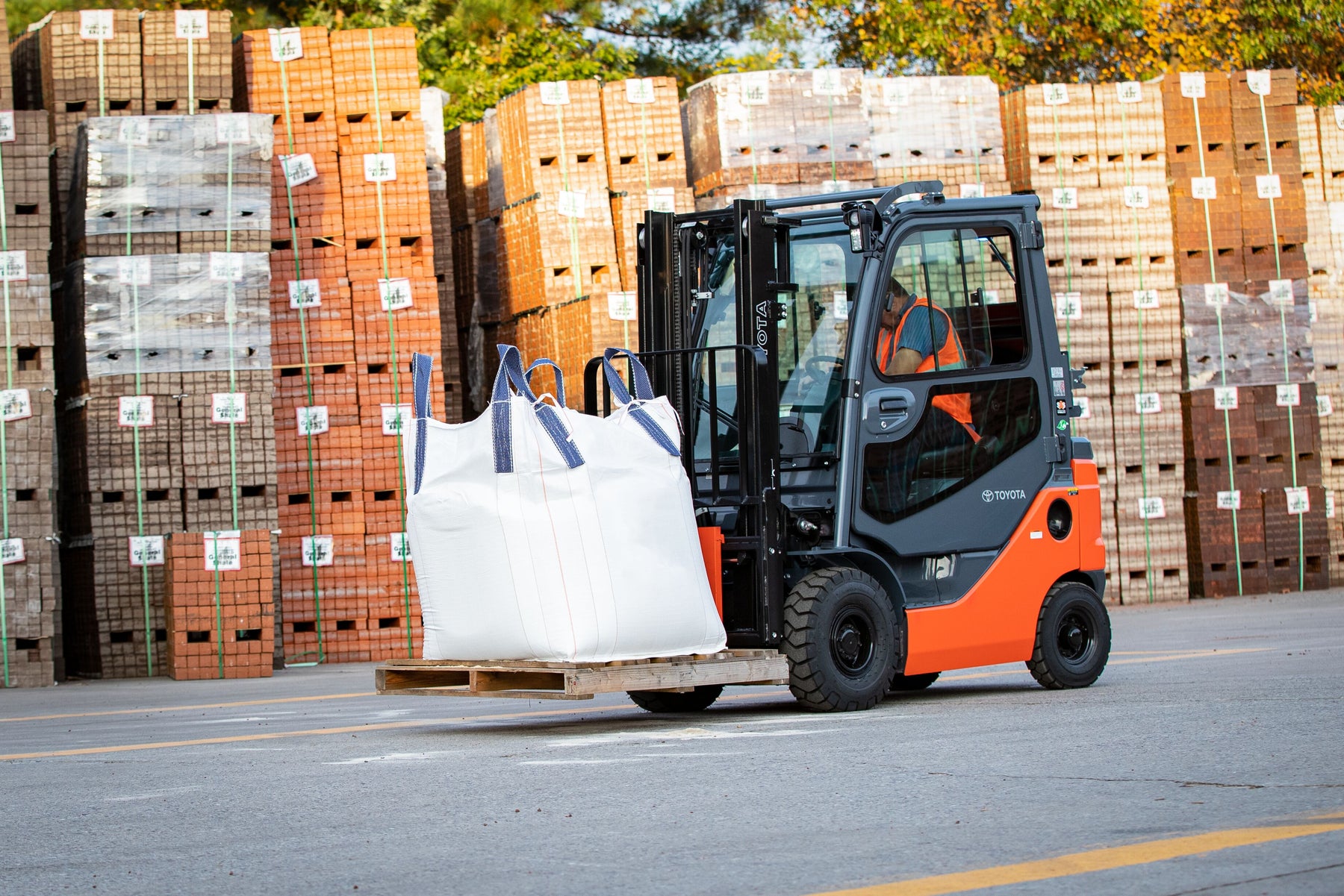 Toyota 8-Series Internal Combustion Lift Truck